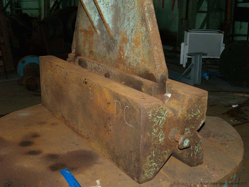 KG255102 press bit